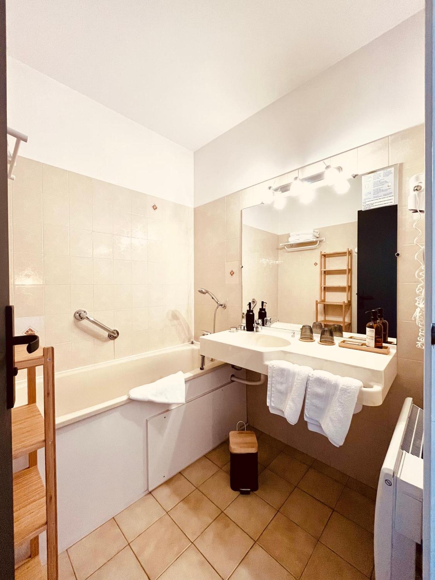 Hotel Les Chaumettes Савин Екстериор снимка