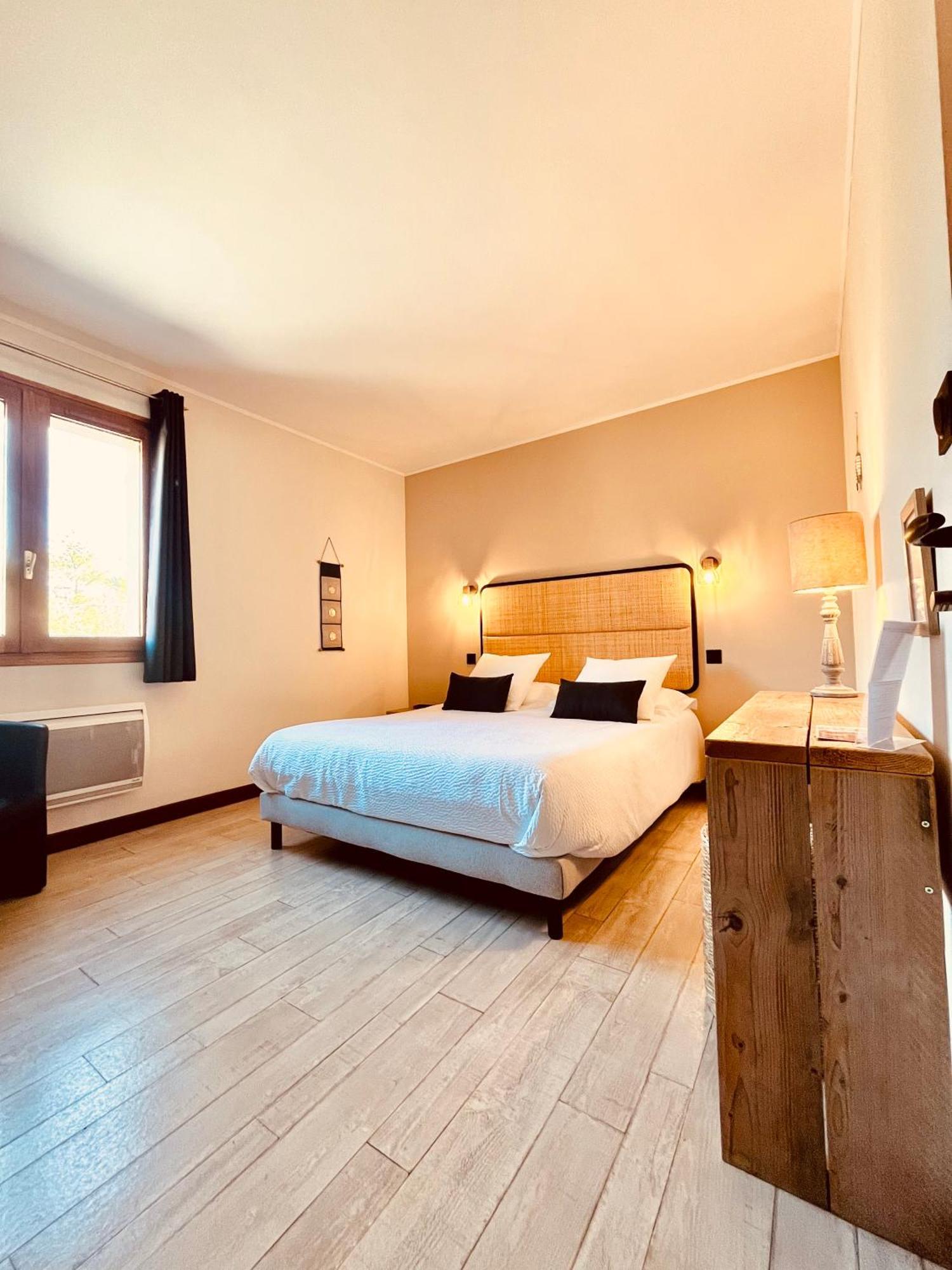 Hotel Les Chaumettes Савин Екстериор снимка